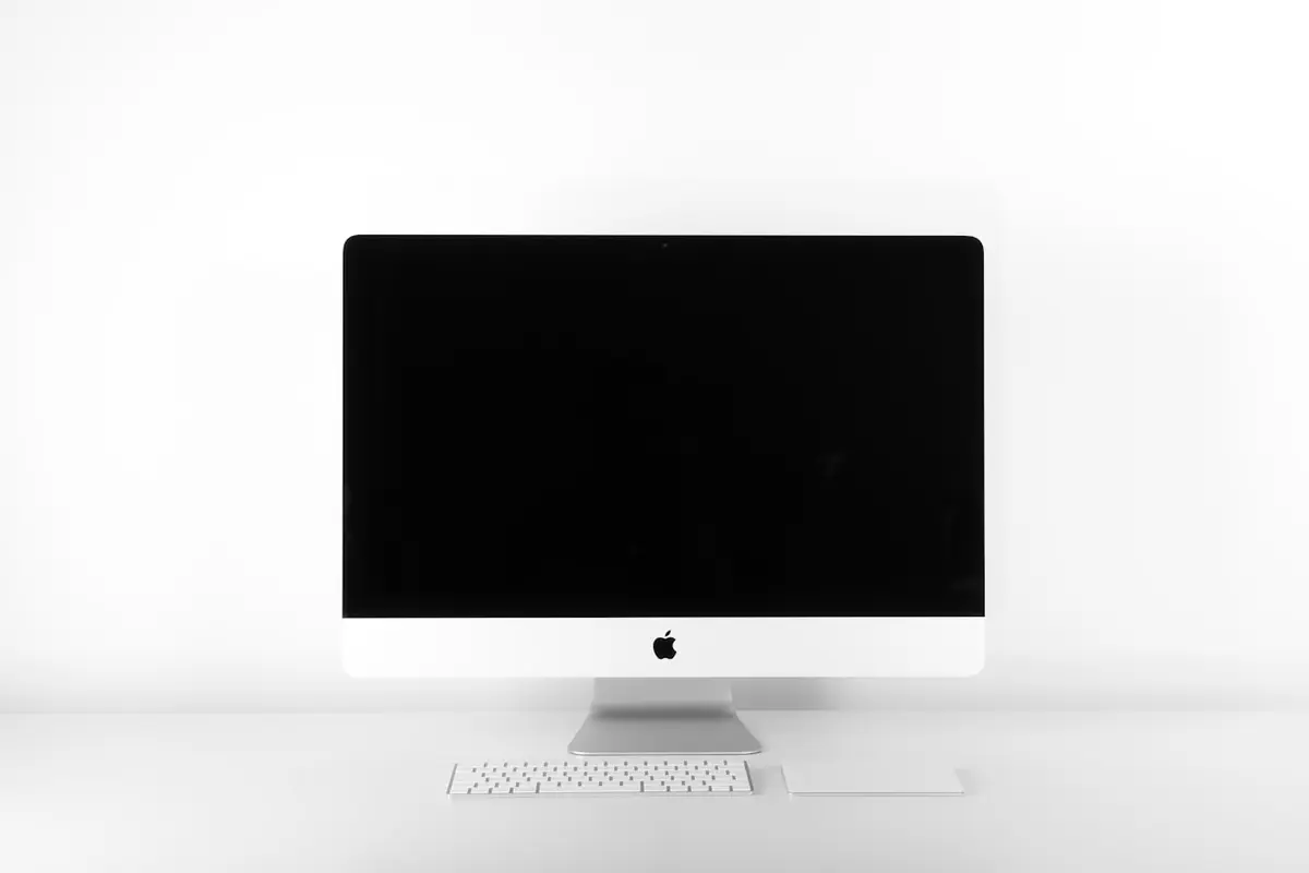 iMac 24" M1 · Grade A