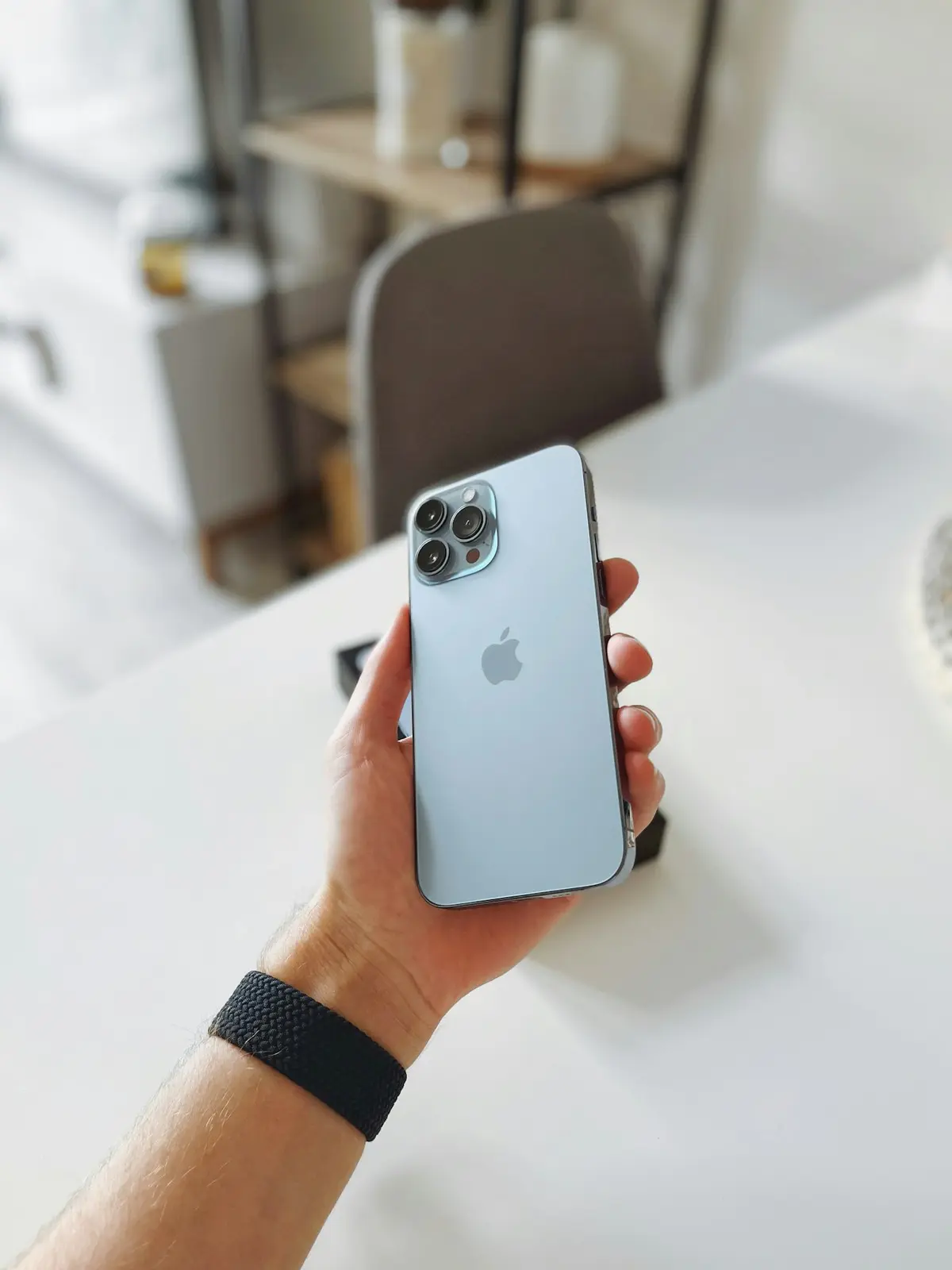 iPhone 13 · Grade A