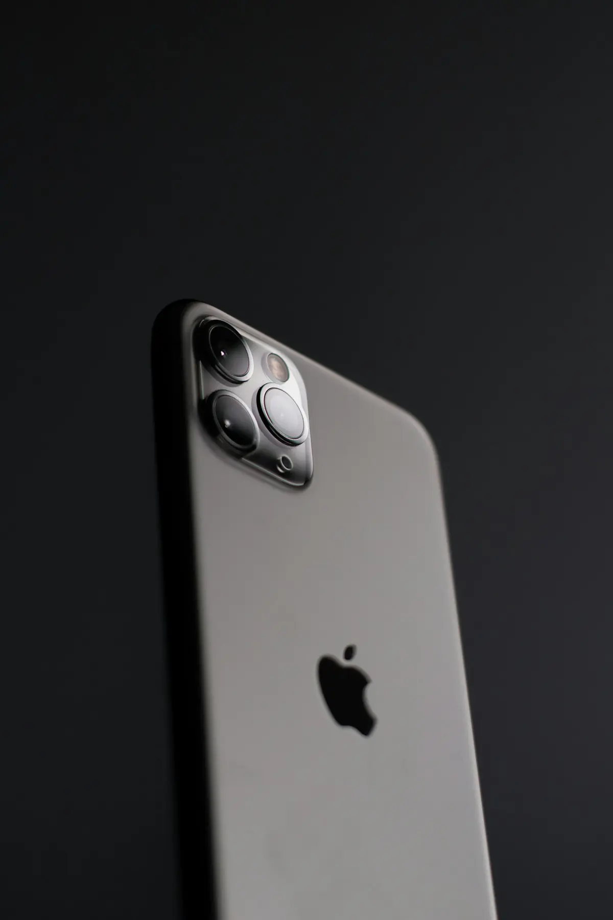 iPhone 16 Pro · Grade A